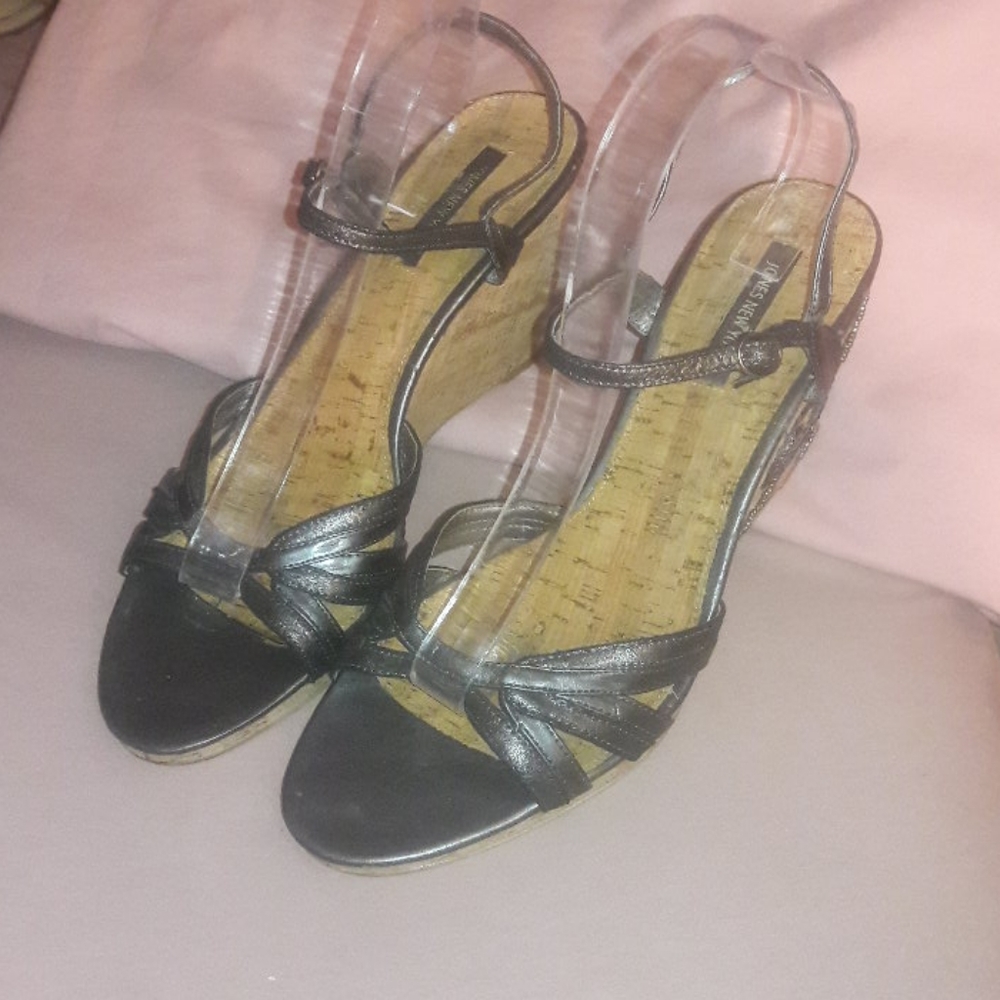 Jones NY wedges